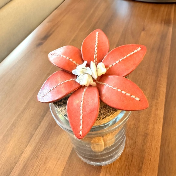 Leather Flower Brooch - Picture 3 of 7